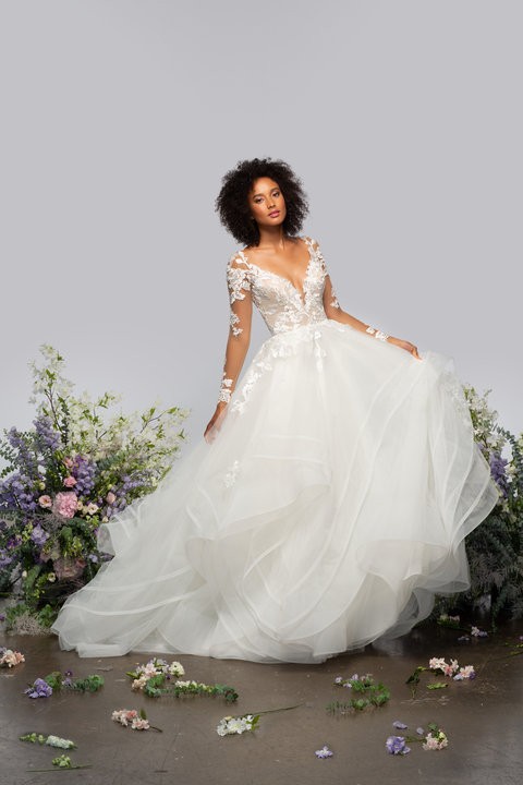 Nevada by Hayley Paige - Sample Wedding Dresses - The White Flower - San  Diego, CA