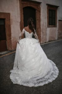 wedding dresses with sleeves, wedding dresses uk, modern bride, traditional bride