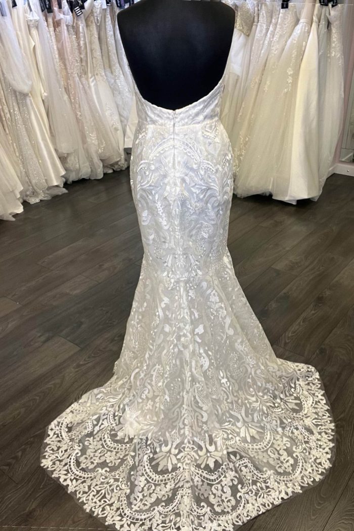 elke by hayley paige, miss hayley paige, hayley paige wedding dress, hayley paige wedding dress uk, hayley paige wedding dress with overskirt, strapless wedding dress, fitted wedding dress, fit and flare wedding dress, wedding dress with plunge neckline